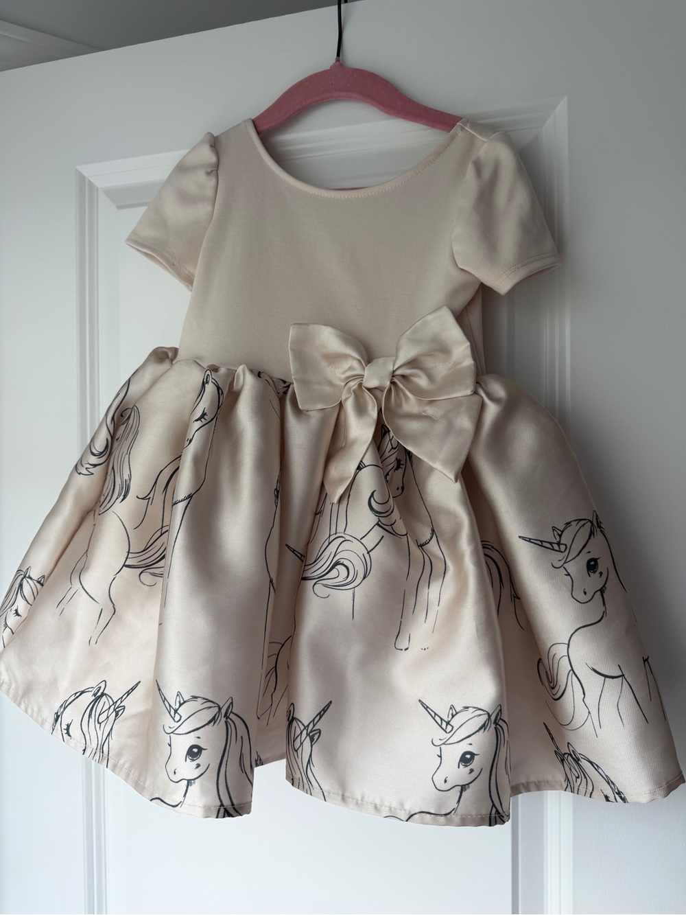 H&M Girls Toddler 2T Cream Satin Unicorn Dress with Bow